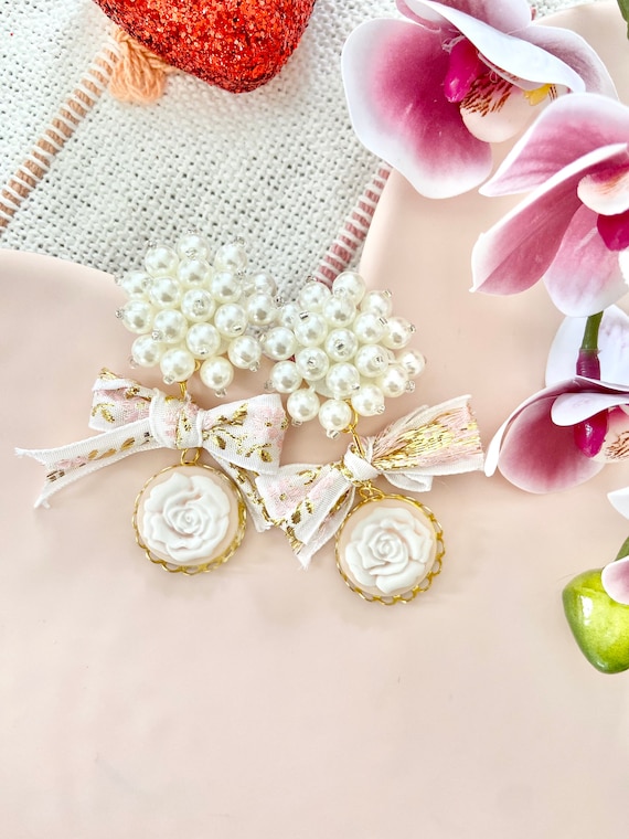 Pearl Cluster Stud Earrings, Pink Floral Ribbon, Rose Cameo  display picture 2