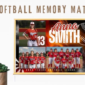 Könnte beinhalten: Ein rechteckiger Softball-Erinnerungsdruck in einem goldenen Rahmen mit drei Fotos eines Softballteams in rot-weißen Uniformen. Der Text lautet Anna Smith, 13, und 20XX Tigers Softball League mit einer Softball-Grafik.