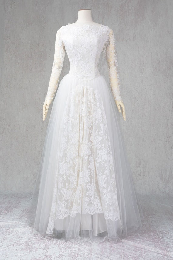 Edythe Vincent vintage wedding gown - image 1