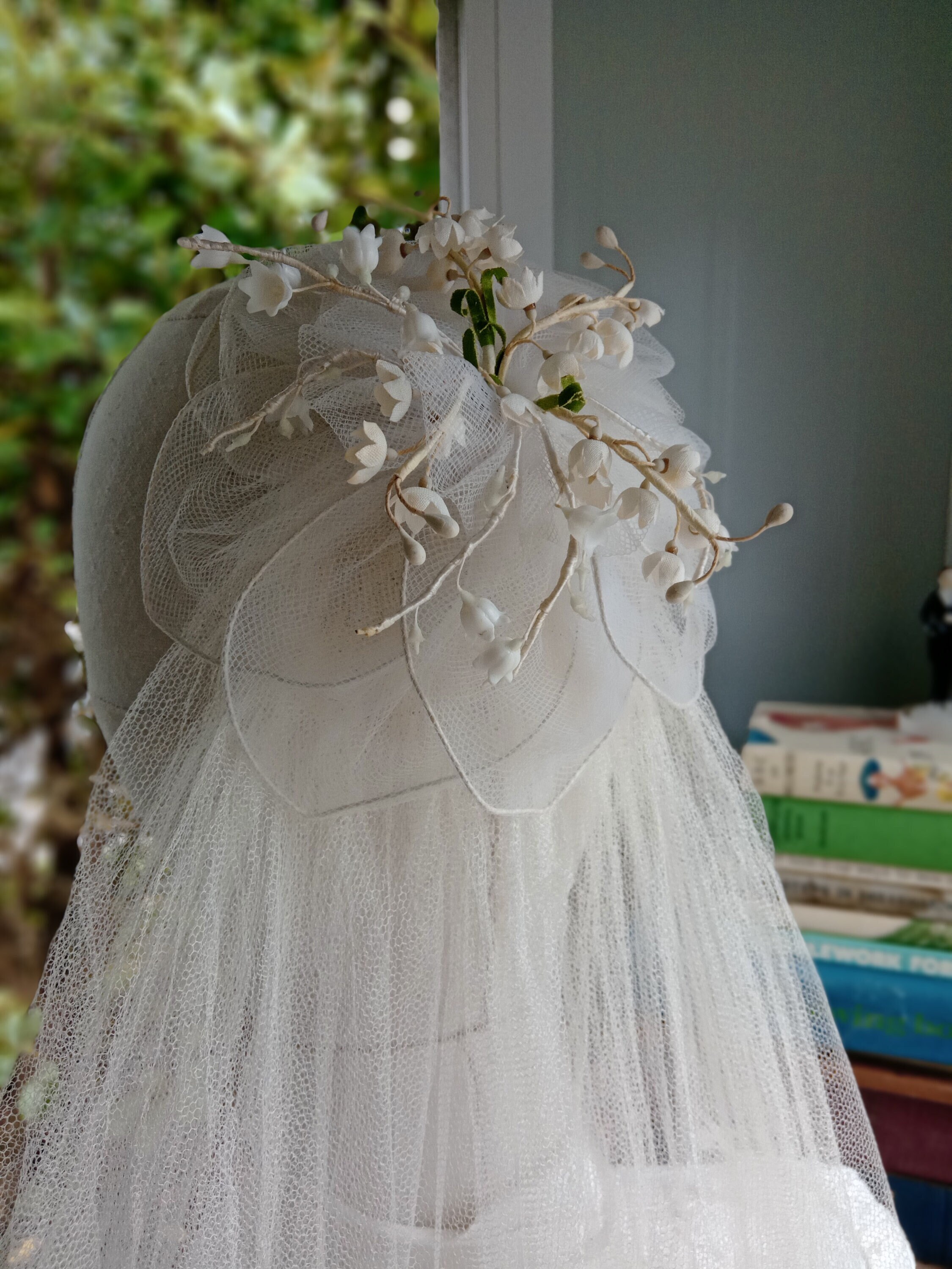 Oleg cassini clearance rose gold veil