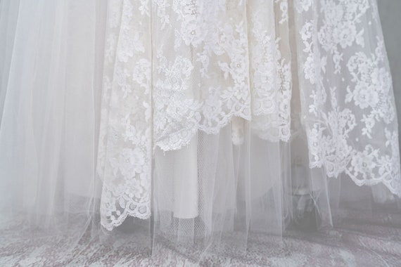 Edythe Vincent vintage wedding gown - image 6