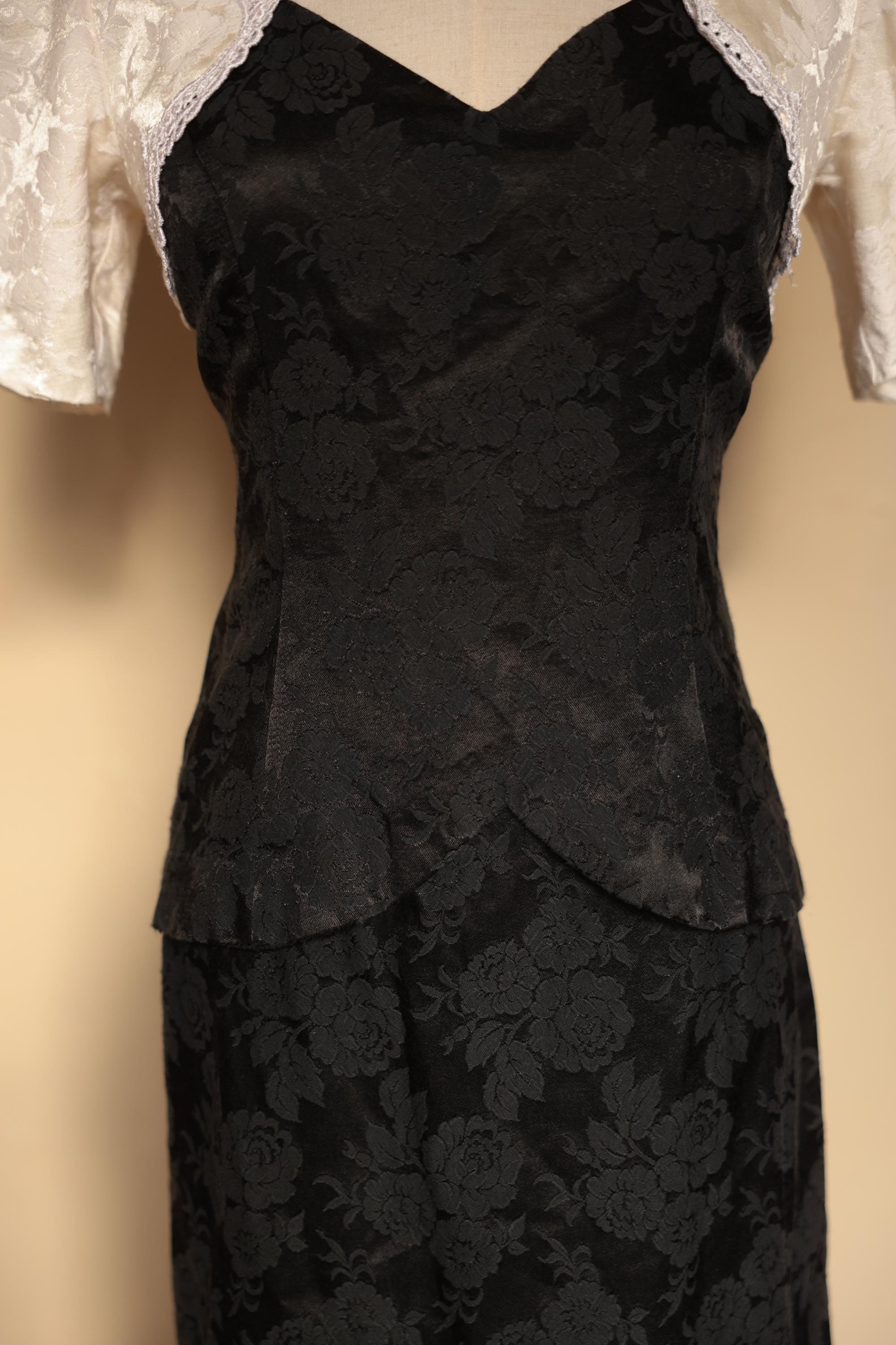 blue velvet vintage dress 30s Blue Silk Velvet Bias Cut Vintage Dress with Lace