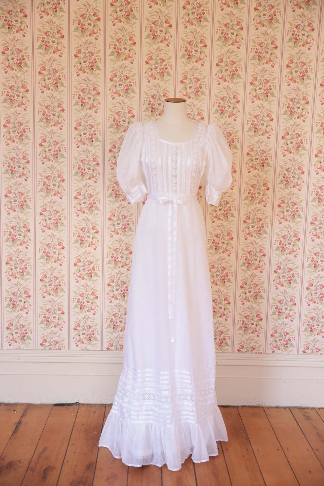 Vestido de novia cottagecore de los años 70 España