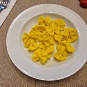 Kaufladen Zubehör, Spielessen, Spielzeug Essen, Schmetterlingsnudeln, Farfalle 20st. im päckchen