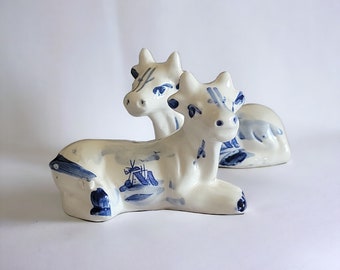 Vintage Delft Blue and White Farmhouse Cow Salt and Pepper Shakers, Dutch cow figurines, Country kitchen, mid century, calves