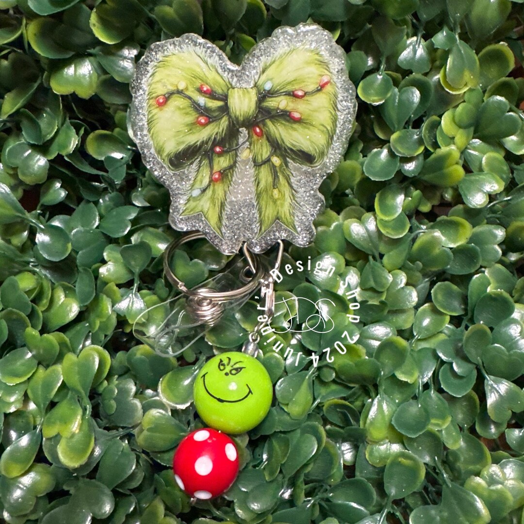 Grinch Bow Badge Reel Christmas Badge With Beads Nurse Teacher Coquette ...