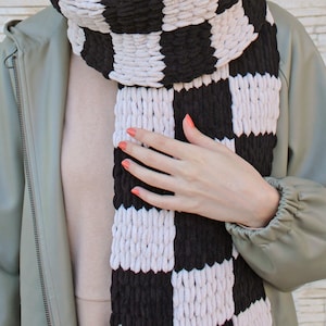 Checkerboard Knit Big Scarf, Checkered Chunky Scarf, Oversize Knit Scarf, Checkerboard Long Scarf, Winter Womens Scarf, Cozy Gifts for Women