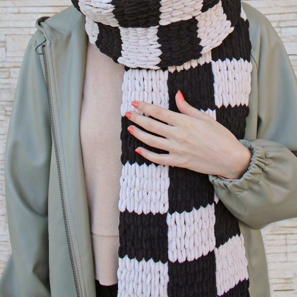 Checkboard Knit Big Scarf, Checkered Chunky Scarf, Oversized Knit Scarf, Checkboard Long Scarf, Winter Womens Scarf, Cozy Gifts for Women