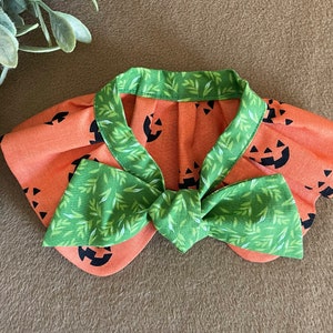 Pumpkin Bandana, Halloween Bandana, Dog Mom Gift, Dog Scarf, Pet Bandana, Cute dog accessories, Girl Dog, Dog Bandana, Dog Cape, Collar