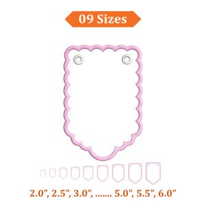 Puede incluir: Una forma de estandarte festoneado blanco con un borde cosido rosa y dos ojales circulares en la parte superior. El texto 09 Sizes aparece arriba, y una fila de nueve versiones más pequeñas se muestra debajo con 2.0", 2.5", 3.0", 5.0", 5.5", 6.0".