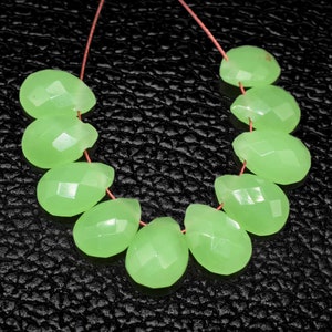drop Briolette,Jewelry making beads, Teardop briolettes Chyrsoprase Teardrop 7x10mm Briolettes,Green chalcedony Side drilled Briolette