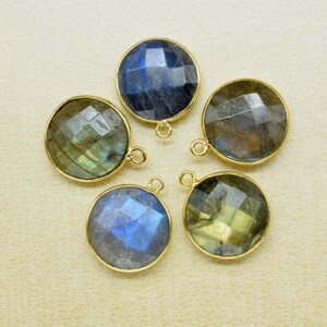 Labradorite 14mm Round Charm,June Birthstone Pendant,Handmade Connector,Labradorite Round Pendant,Labradorite Faceted ,Gemstone bezel Charm