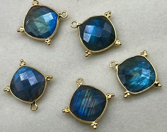 ラブラドライト 14 mm クッションベゼルチャームコネクタ