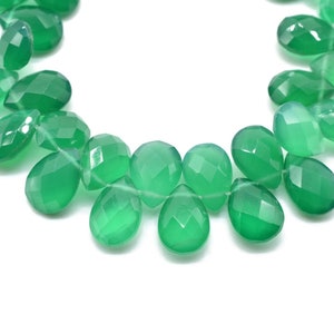 Green Onyx Briolettes,Green Quartz briolettes,Green briolettes,Green Onyx Teardrop 7x10mm Briolettes,Jewelry making supplies,craft supplies,