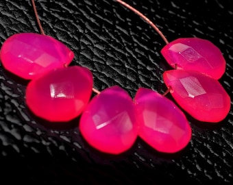Handmade Briolette,Hot Pink Chalcedony Teardop briolettes Fushia color Teardrop 7x10mm Briolettes,Pink chalcedony Side drilled Briolette