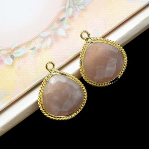 Peach Moonstone 14mm Heart Bezel Charm,Handmade Heart Shape Pendant,Gemstone Single bail Connector,Station Bezel Link,Moonstone jewelry Gift