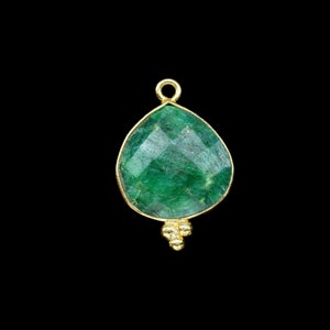 Natural Emerald 14mm Heart Bezel Connector,Handmade Heart Shape Bezel Charm,Station Bezel Link Supply,Gemstone Earring,Emerald jewelry Gift