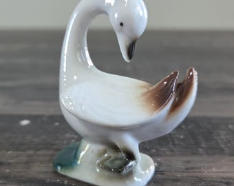 Vintage Swan Figurine JAPAN 3"