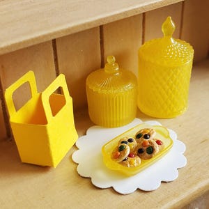 Dollhouse Miniature M&M Cookie Set 1:12 scale