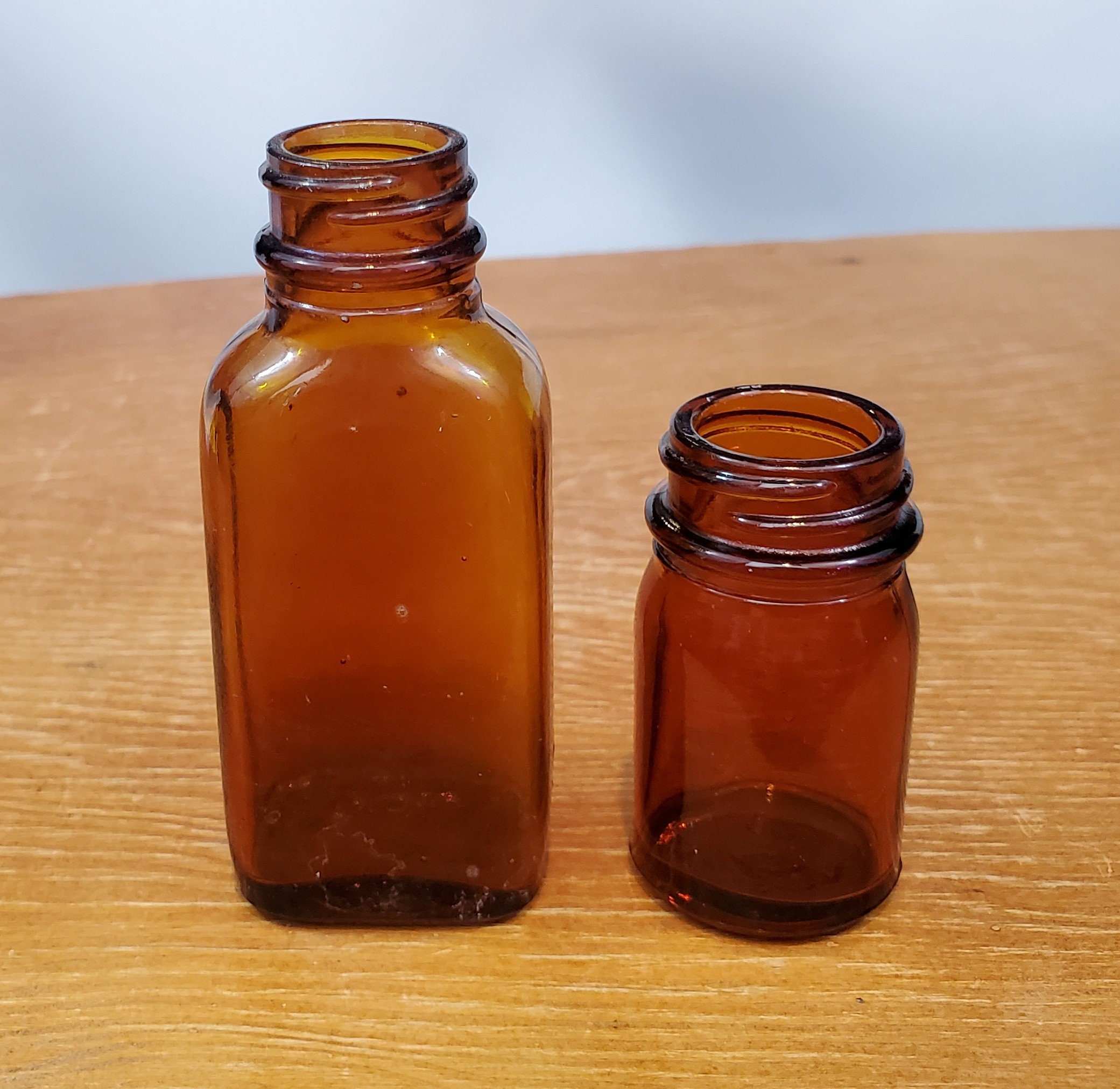 Vintage Drug Store Milk Glass Jar Resinol Medicine Bottle Ointment Pharmacy  Super-lanolated Medicinal Skin Ointment 