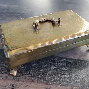 Mottahedeh Brass Cigarette Box Footed