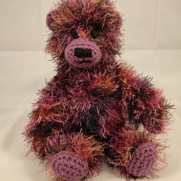 Violett panaschierter kleiner Teddybär