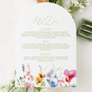 Bearbeitbare Blumen Garten Bogen Menü Blumen Hochzeit Event Vorlage | Benutzerdefinierte druckbare gewölbte Wildblumen grün 13x18 | Templett Sofort Download