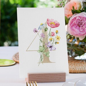 Bewerkbare moderne wilde bloemen bloemen tafelnummer sjabloon bloemen | Afdrukbare tafelevenementkaart | Templett direct downloaden