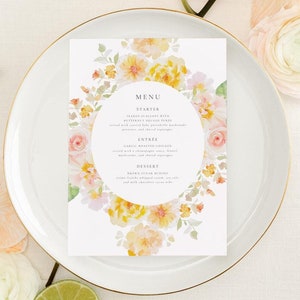 Plantilla de menú de boda editable con marco floral redondo en naranja y rosa para eventos / Menú imprimible personalizado de 5 x 7 / Descarga instantánea de Templett
