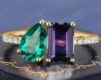 Emerald & Alexandrite ring Toi et Moi ring Yellow solid Gold Engagement ring wedding gifts for her Anniversary Handmade golden Ring