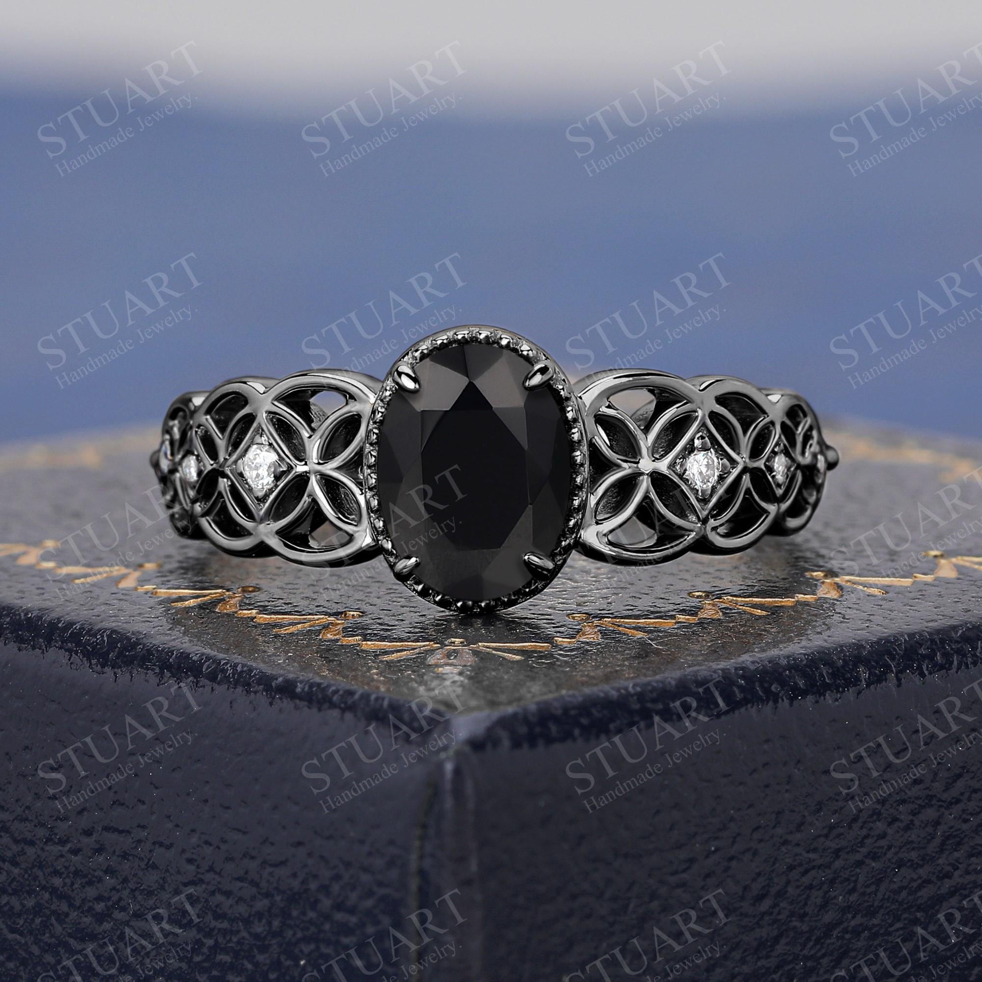 18K Black Gold Oval Cut Natural Black Onyx Ring for Women Luxury