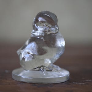 Art Deco Opalescent Sparrow By Ferjac 1930 | Art Deco glass bird | Statue bird figurine glass | Ferjac glass France | French Art Deco glass