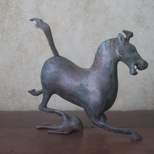 Bronze Chinese horse statue | The Flying Horse of Gansu | Chinese bronze horse