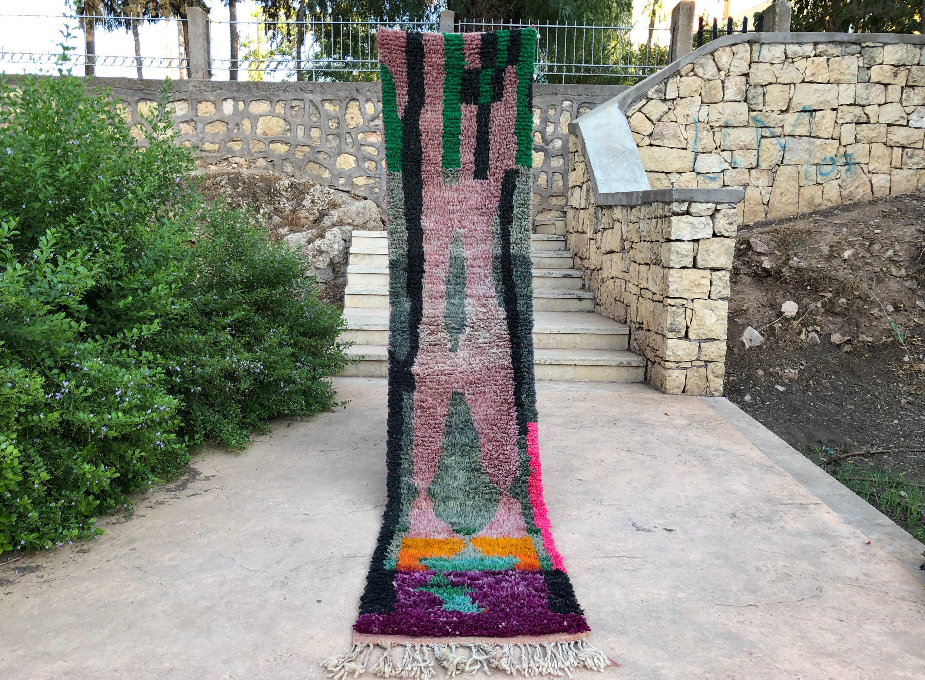 Vintage Boujaad Wool Runner Rug: Moroccan Home Decor (300x65cm)