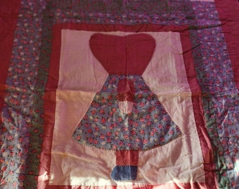 Vintage Sunbonnet Sue Handmade Pink & Blue Applique Quilted Wall-Hanging, quilted wall hanging