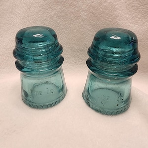 Hemingray #16 Light Blue Green /Aqua Hemingray Glass Insulator, Vintage glass Aqua insulator, Electrical Insulator,  Aqua Colored Insulator