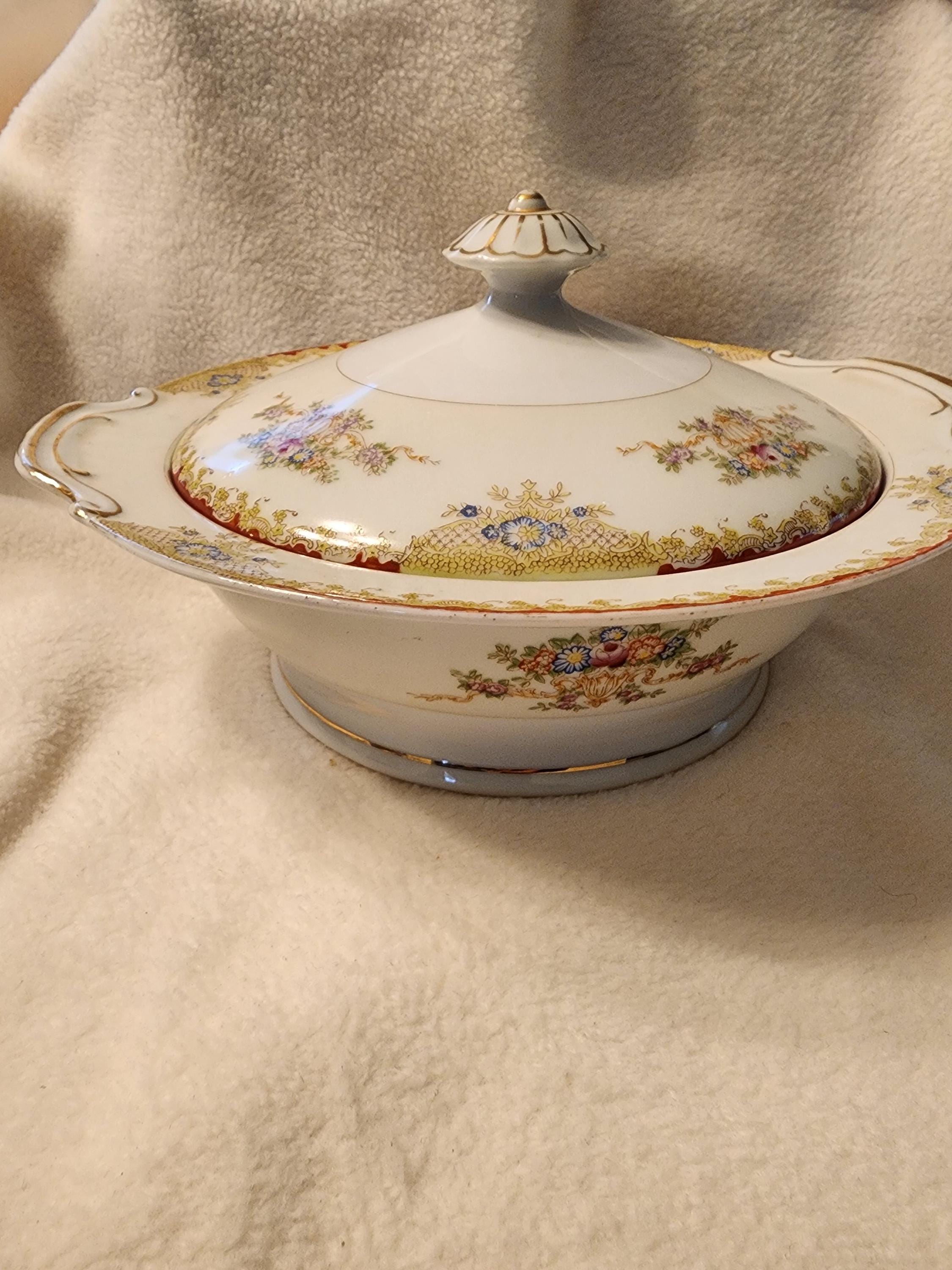 Vintage Empress China Covered Soup or Casselore Bowl, Made in Japan, White  Antique - Etsy, image size:2250x3000