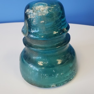 40 Hemingray Light Bluish Green /Aqua Hemingray Glass Insulator, Vintage glass Aqua insulator, Electrical Insulator,  Aqua Colored Insulator