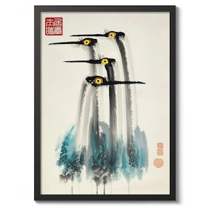 Puede incluir: Lámina artística enmarcada que presenta una pintura a la acuarela de tres aves estilizadas con largos picos negros y ojos amarillos. Las aves están representadas con formas fluidas y abstractas en tonos grises, azules y negros sobre un fondo blanco. La obra está enmarcada.