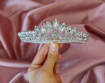 Wedding Tiara ,Silver Royal Bridal Crown for your magnificent Weddings,Hair jevellery,Wedding tiara for bride ,Bridal Crown