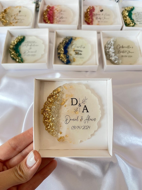 Circular Wedding Favor Wooden Engraved Fridge Magnets At ₹ 85/piece In - Foto 9