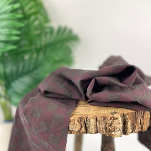 Tessuto 100% lino con quadrati bordeaux, lino pregiato tagliato su misura, lino per abbigliamento
