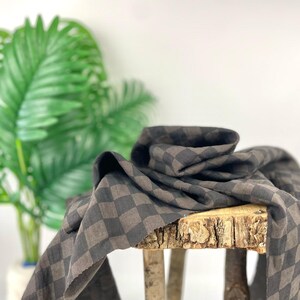 Tessuto 100% lino con quadrati neri, lino pregiato tagliato su misura, lino per abbigliamento