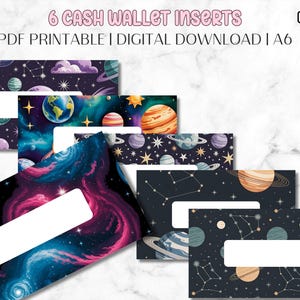 Puede incluir: Seis insertos de cartera para efectivo con temática espacial. Los insertos presentan ilustraciones coloridas de planetas, estrellas y galaxias. El texto "6 Cash Wallet Inserts" y otro texto es visible en la parte superior de la imagen.