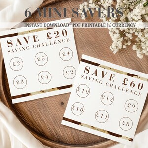 Può includere: Due carte quadrate stampabili bianche con testo marrone e icone circolari per una sfida di risparmio. Una carta mostra SAVE £20 SAVING CHALLENGE con sei cerchi contenenti importi in sterline, l'altra SAVE £60 SAVING CHALLENGE.
