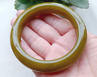 62mm 本物の緑翡翠バングル、天然蛇紋石ジュエリー、本物の新品翡翠