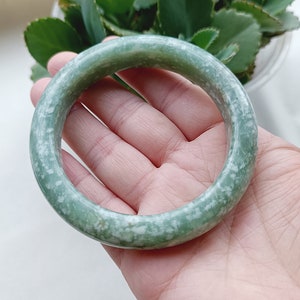 Green Serpentine Bangle: Natural Xiu Jade (63mm)