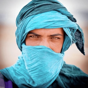 Foulard Touareg Indigo Turban Ethnique Bleu Sahara Unisex Adulte, écharpe indigo, long turban d'écharpe berbère immagine 8