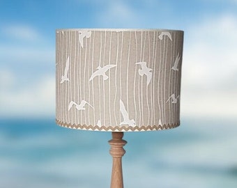 ABAT-JOUR mouettes, couleur lin tissu coton, ambiance bord de mer, chapeau de lampe oiseaux, diamètre 30cm