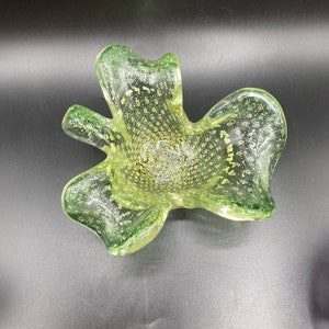 Vintage Murano Italian Art Glass 3 Leaf Clover Shamrock Shape Bowl Green with Gold Aventurine